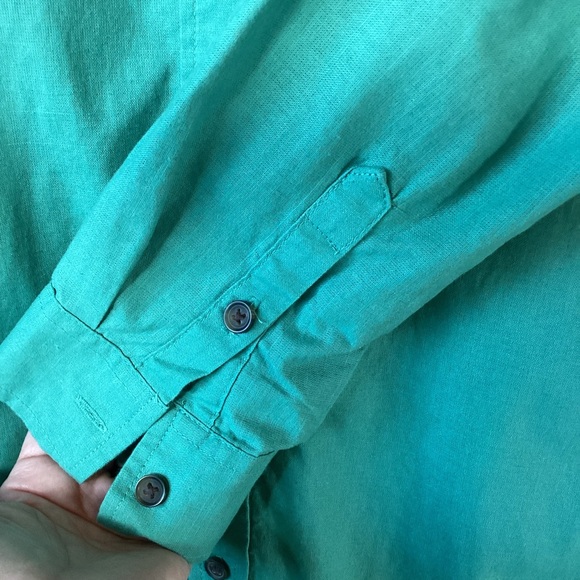 Universal Thread Long Sleeve Button Down Shirt Size Small NWT - Picture 4 of 6